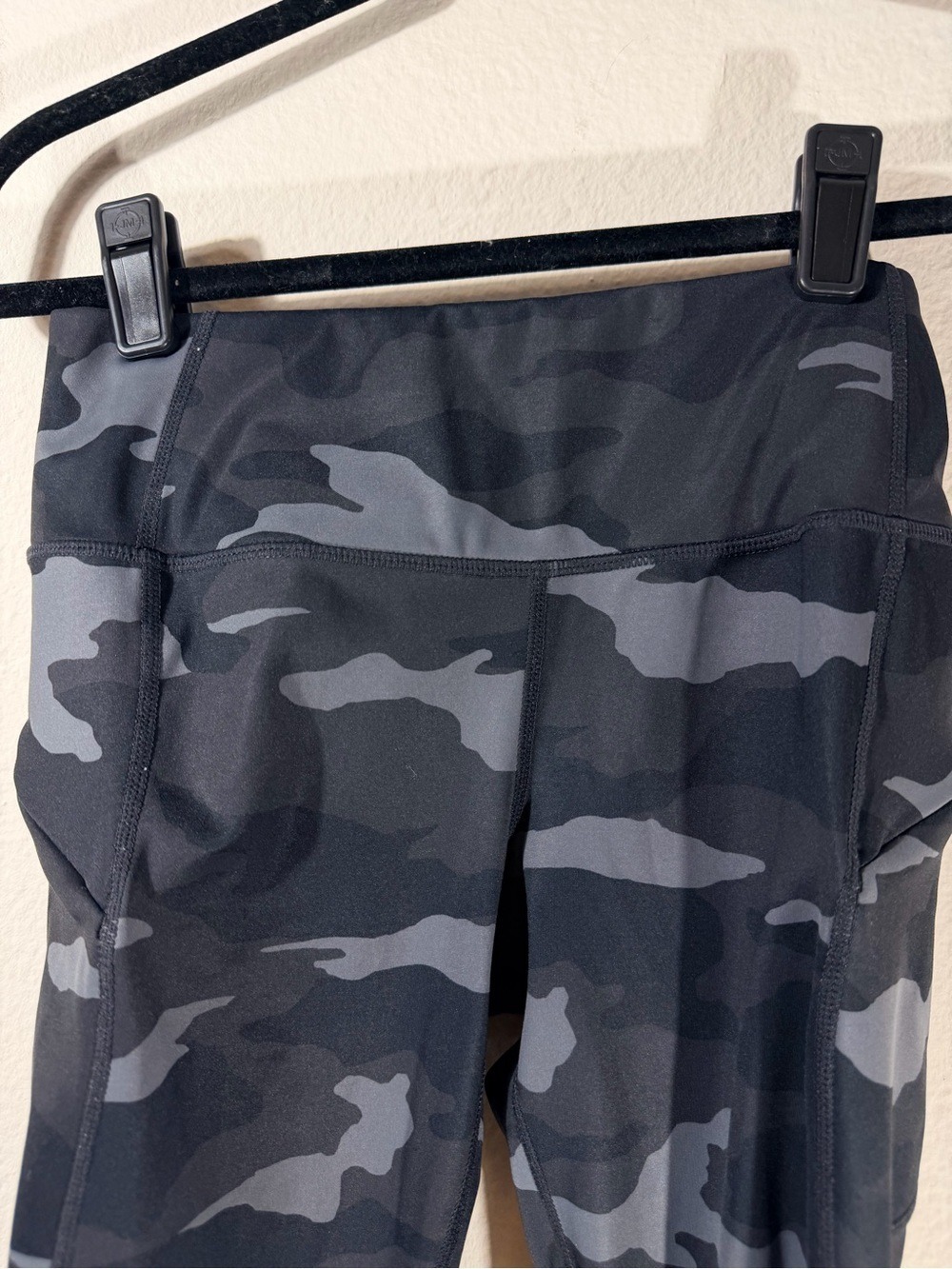 Athleta Black Camo High-Rise Leggings NWOT - Picture 6 of 8